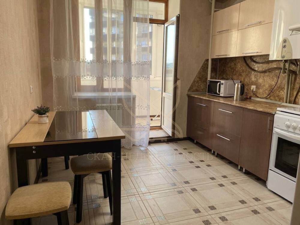 Ставропольский край, Пятигорск, Булгакова ул.; Квартира 54м² 4/10 эт.
