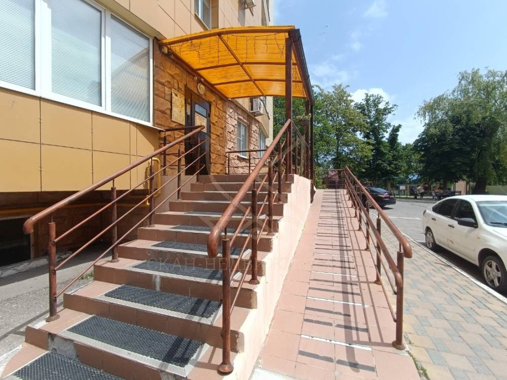 Ставропольский край, Пятигорск, Людкевича ул.; Квартира 100м² 7/9 эт.