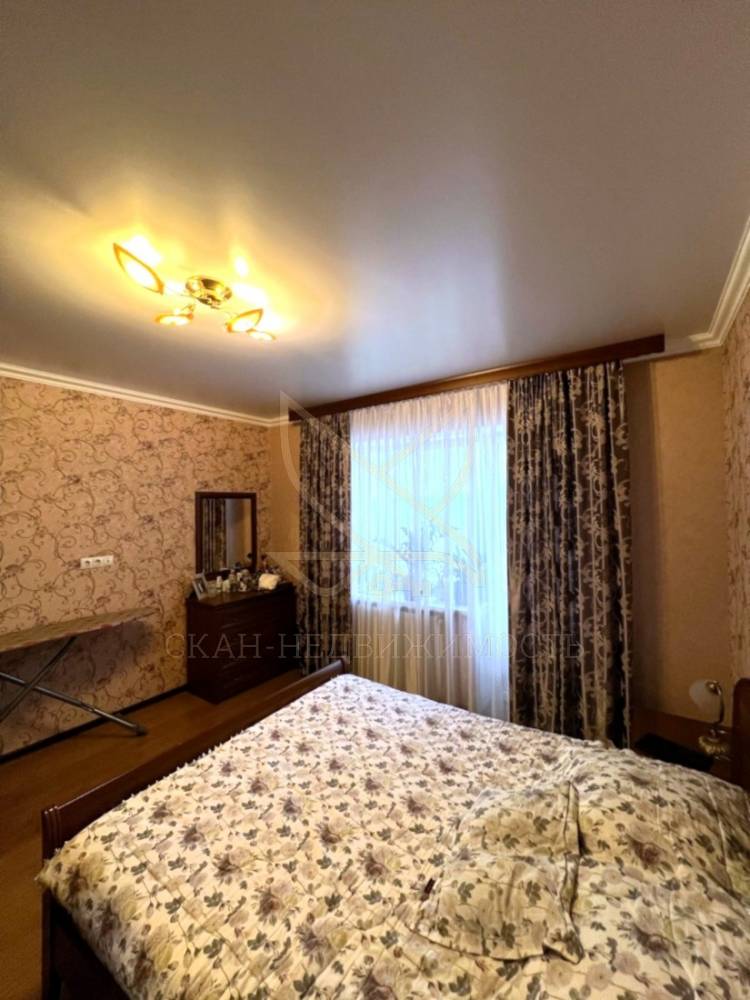 Ставропольский край, Пятигорск, Людкевича ул.; Квартира 100м² 8/9 эт.