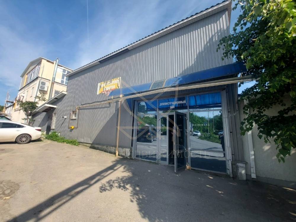 Ставропольский край, Пятигорск, Суворовский пр-д; Помещение свободного назначения 395м² на участке 6,24 сот. 1 эт.