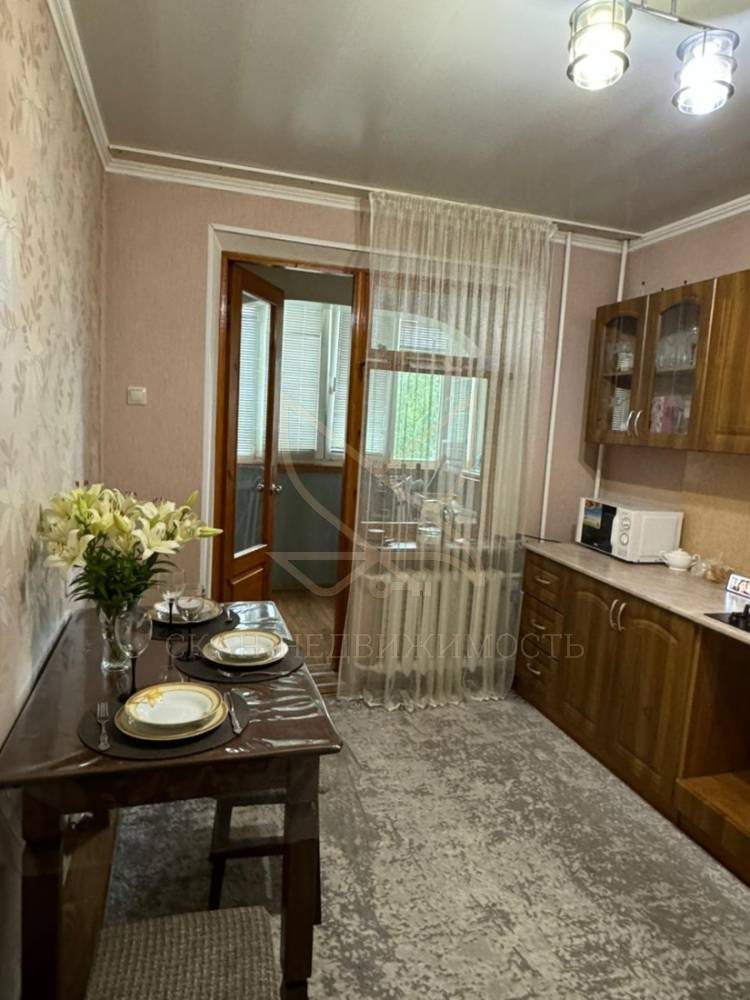Ставропольский край, Пятигорск, Нежнова ул.; Квартира 35м² 4/9 эт.