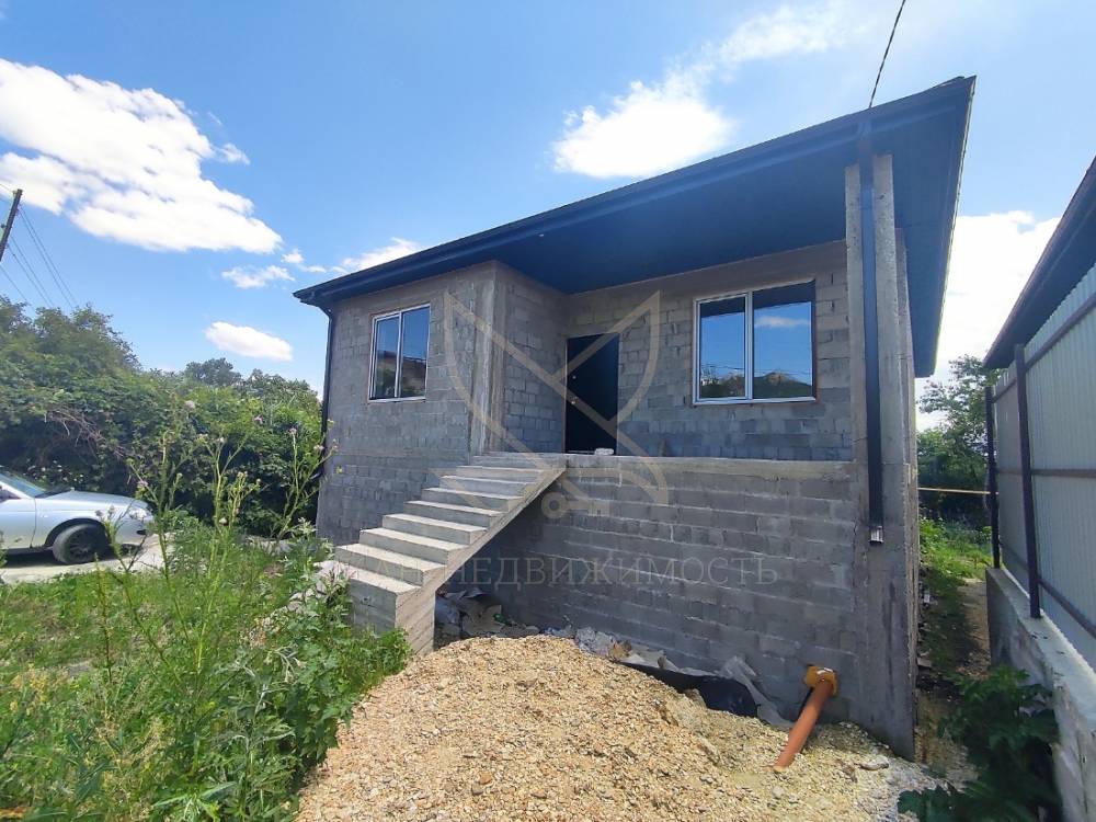Ставропольский край, Пятигорск, Янтарная ул.; Дом 240м² на участке 4 сот. 2 эт.