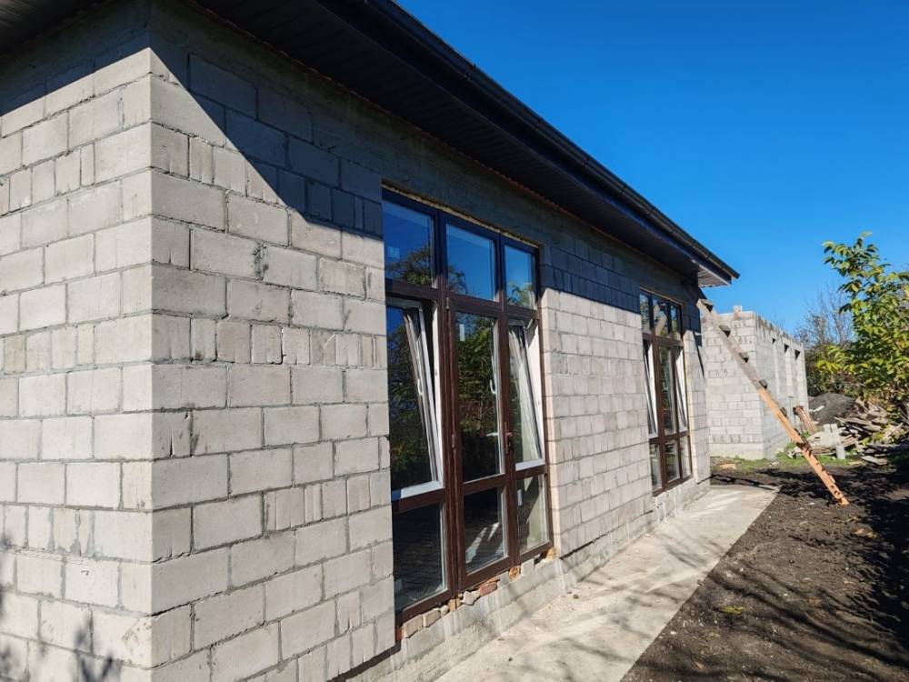 Ставропольский край, городской округ Лермонтов, Острогорка с., Подлесная ул.; Дом 140м² на участке 6 сот. 1 эт.
