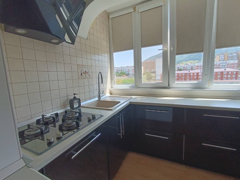 Ставропольский край, городской округ Лермонтов, Лермонтов, Солнечный пр-д; Квартира 70м² 8/9 эт.