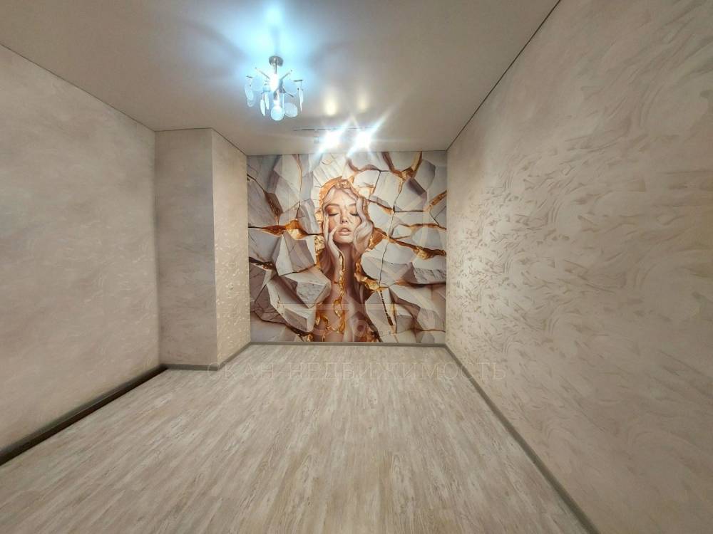 Ставропольский край, Пятигорск, Октябрьская ул.; Квартира 71м² 1/2 эт.