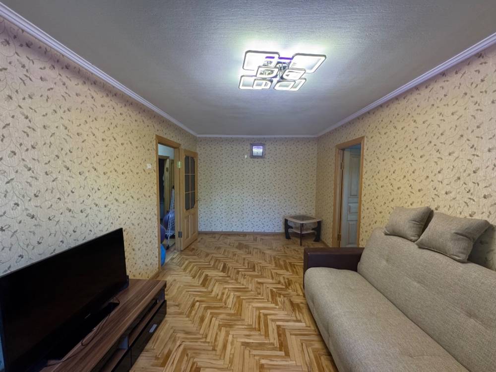 Ставропольский край, Железноводск, Ленина ул.; Квартира 43,90м² 2/5 эт.