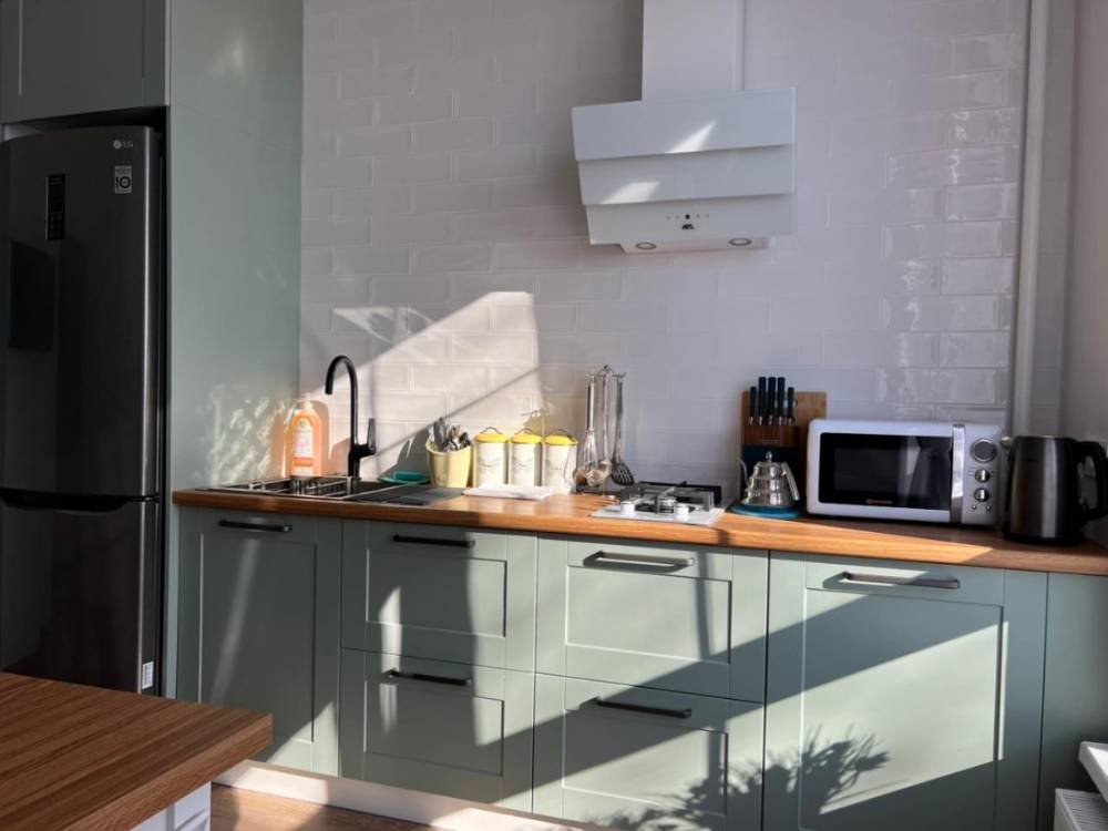 eb9c2e97-3dcd-472d-98db-087bdafa4ed2